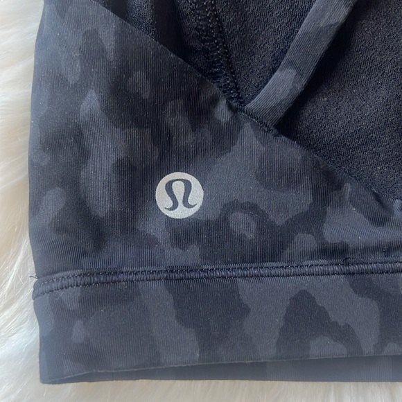 LULULEMON ATHLETICA ANINAL PRINT BLACK SPORTS BRA 6 - Picture 4 of 7